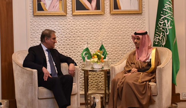 Foreign Minister Qureshi and Saudi counterpart discuss bilateral relations 