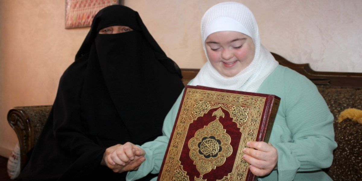 Rawan Dweik memorizes Holy Quran
