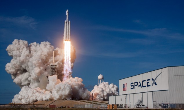 SpaceX: Falcon Heavy launching clipper mission to Europa