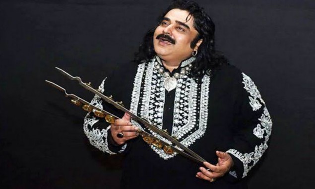 Legendary folk singer Arif Lohar’s mother passes away in UK