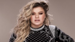 Kelly Clarkson