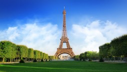 Eiffel Tower reopen