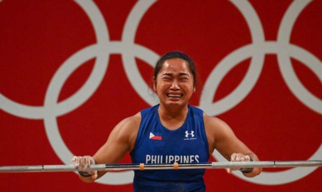 Hidilyn Diaz wins Philippines’ first ever Olympic gold medal