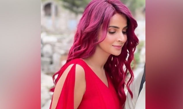 Saba Qamar transforms her hair in red, fans shocked