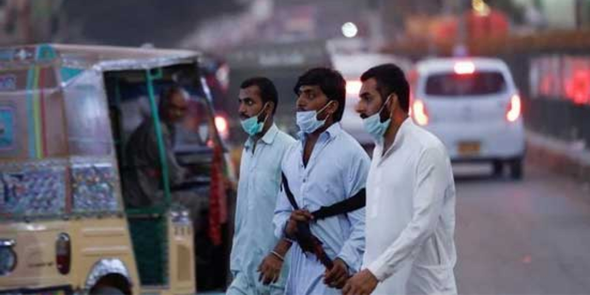 COVID-19: Hospitals Overflowing In Karachi As 4th Wave Worsens