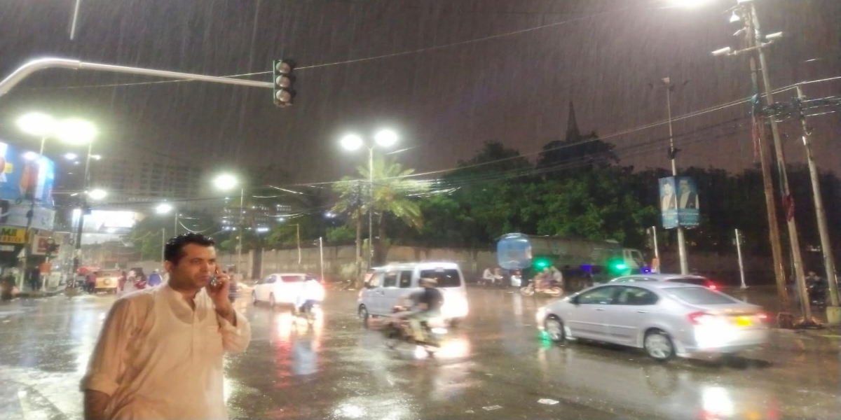 Overnight Rainfall Causes Waterlogged, More Rain Predicted In Karachi