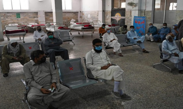Pakistan COVID Positivity Rate Exceeds 7.5% As Surge Worsens