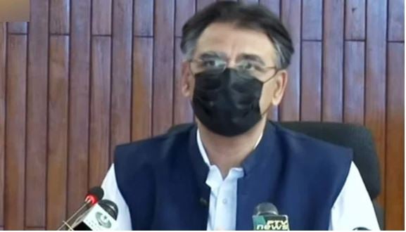 Asad Umar extends kudos for media team’s role in Covid-19 response