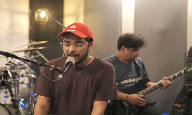 Janam Fida-e-Haideri is performed by Asim Azhar in a soulful performance