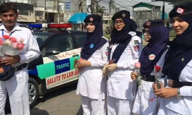 Women traffic police officers deployed in Karachi for the first time