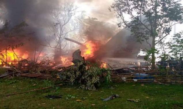 Philippine Air Force plane crash: at least 45 dead