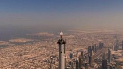 Emirates shoots a new commercial at the top of Burj Khalifa