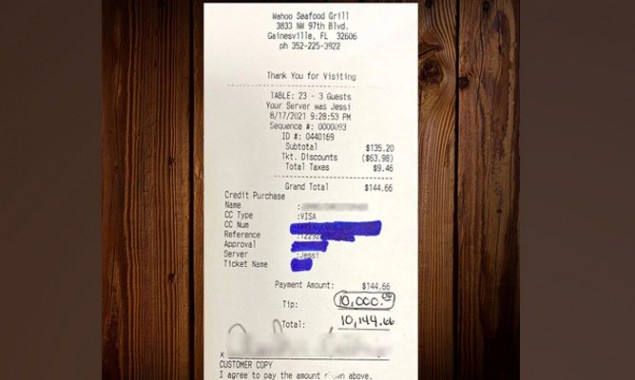 Customer surprised the waiter by giving a tip of more than 1.6 million