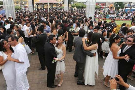 Did you know, in Peru 200 couples tied the knot