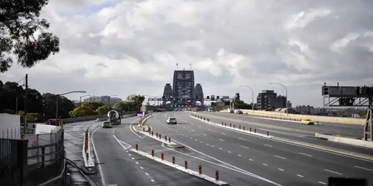 Brisbane lockdown extended Delta variant