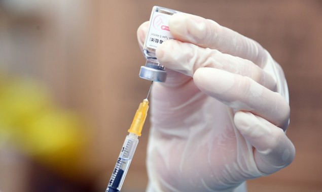 Fully vaccinated people can still transmit Covid-19 virus: US CDC director