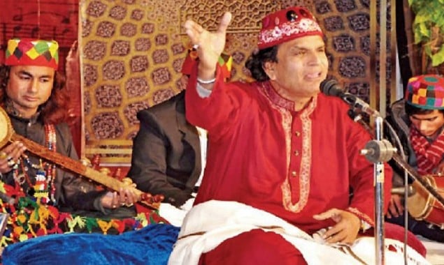 Qurban Naizi, a folk singer, passes away due to COVID-19