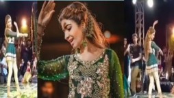 Kinza Hashmi's dance