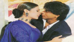 Pooja Bhatt schools Shah Rukh Fans: ‘Learn from him’