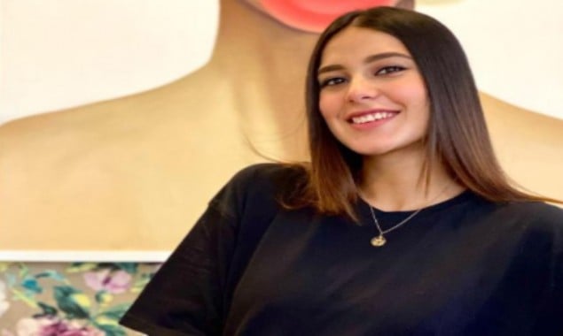 Before pregnancy, Iqra Aziz poses for some adorable photos