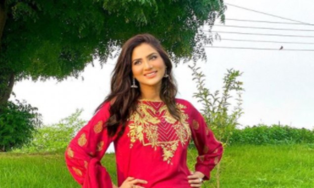 Fiza Ali looks drop dead gorgeous in Red dress
