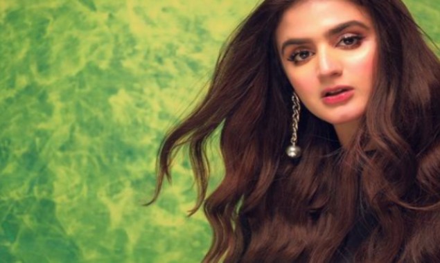 Hira Mani looks drop dead gorgeous in black