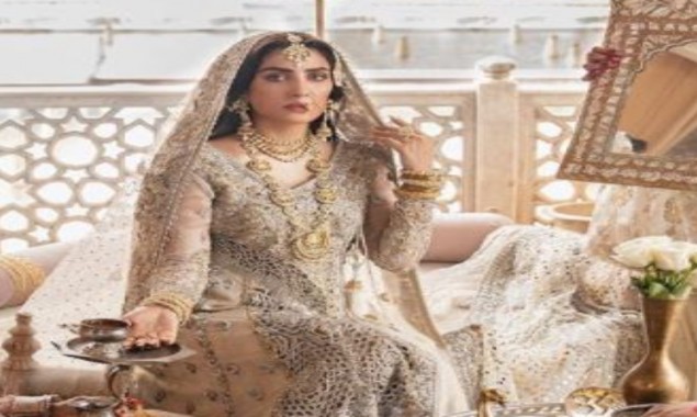 Ayeza Khan looks gorgeous in her recent photoshoot