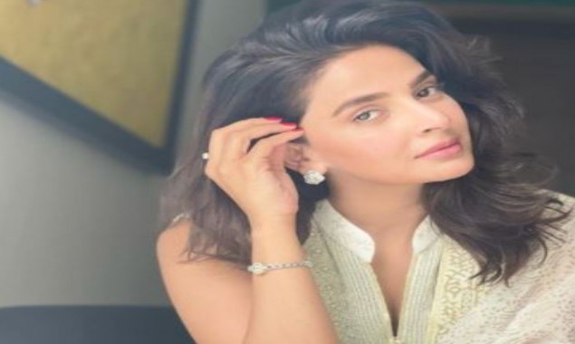 Saba Qamar looks stunning in latest photo