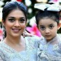 Sanam Jung’s latest adorable photoshoot with her daughter