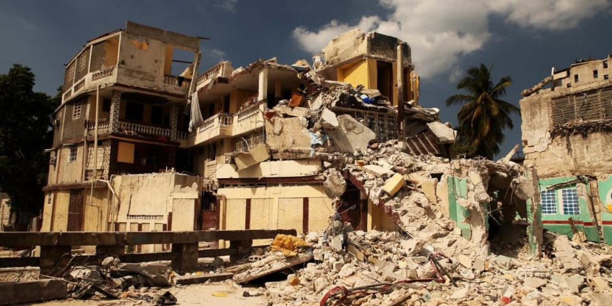 Haiti earthquake leaves 300 people dead