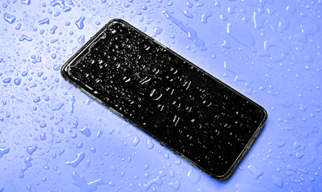 Lost phone returned to owner after 12 months in Ontario River