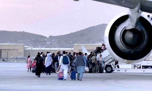 Taliban urge international airlines to resume commercial flights