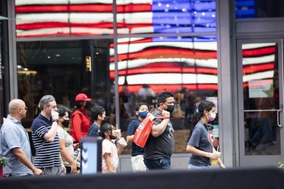 US hospitals overwhelmed by Covid-19 surge, more vaccinations needed