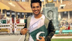 Asim Azhar sings “Aye Mere Pyare Watan” on Independence Day