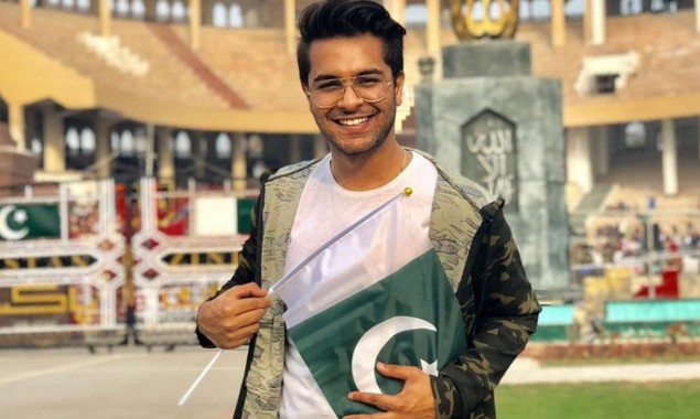 Asim Azhar sings “Aye Mere Pyare Watan” on Independence Day