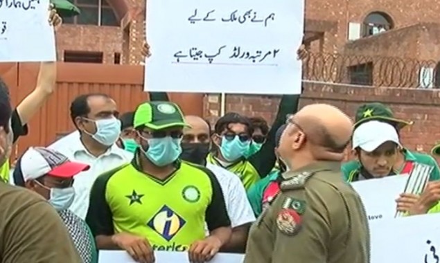 Pakistan Blind Cricketers Protest End