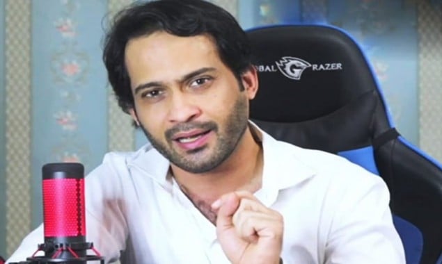 Minar-e-Pakistan Incident: Waqar Zaka lashes out at ‘400 men’ for assaulting the woman