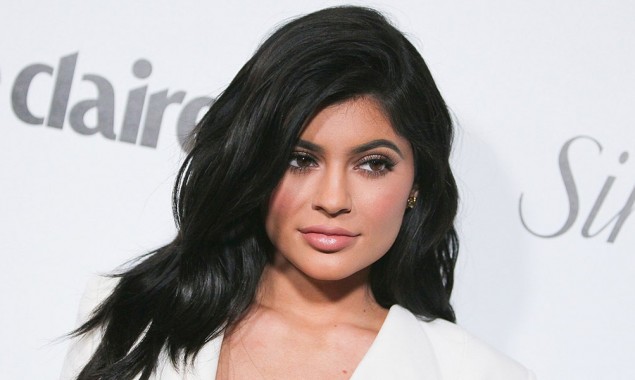 Kylie Jenner completes her first trimester enjoying with friends