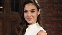 landscape-1439814851-gal-gadot-gucci