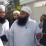 Maulana Tariq Jamil meets his lookalike in Karachi