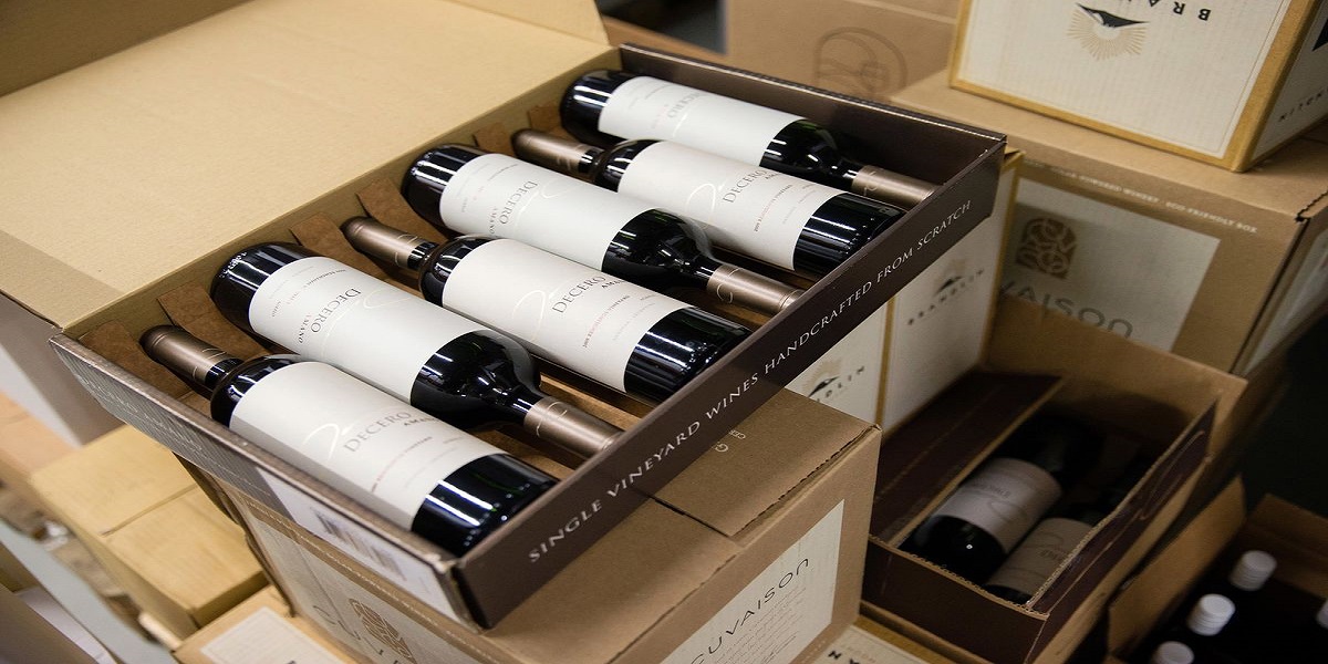 Swiss cantons give away 100 bottles of wine who reach the age of 100