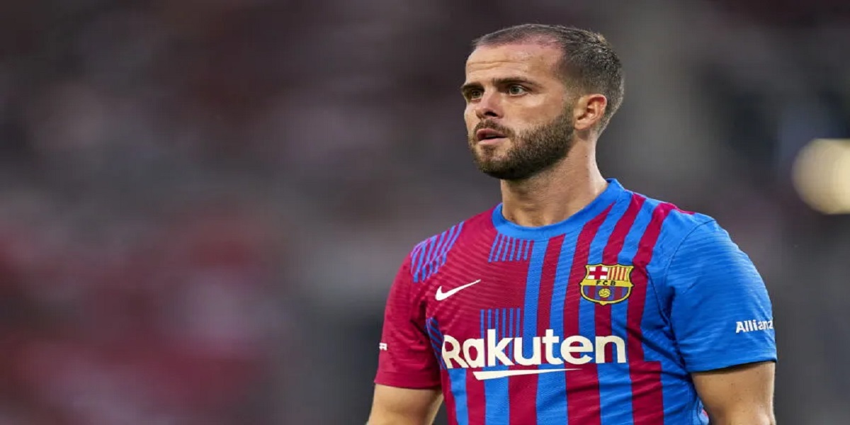 Besiktas signs midfielder Miralem Pjanic from Barcelona