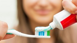 18-year-old girl dies after brushing teeth with rat poison