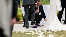 History behind couples stomping on a piece of glass in Italian weddings