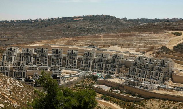 Report lists 670 European firms with links to Israel settlements