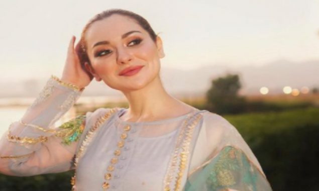 Hania Aamir’s new gorgeous pictures set the internet on fire