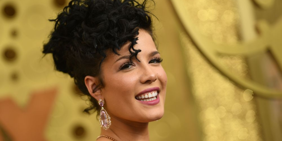 Singer Halsey
