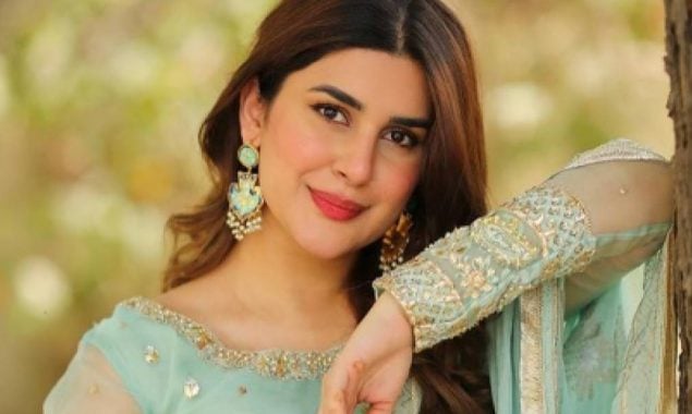 Kubra Khan shares a hilarious video with MUA Babar Zaheer 