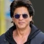 Why Shah Rukh Khan throws his phone from the balcony? Fans say ‘announcement kardo yaar’