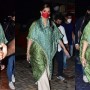 PHOTOS: Sonam Kapoor draws attention with her stunning traditional dress